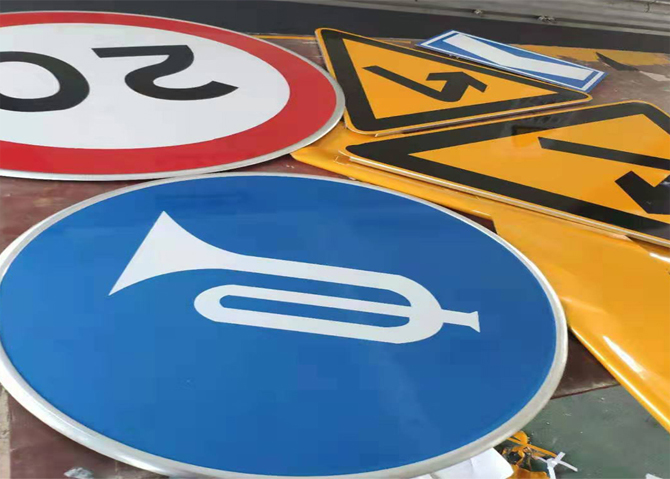 ��ͨ��(bi��o)�R��